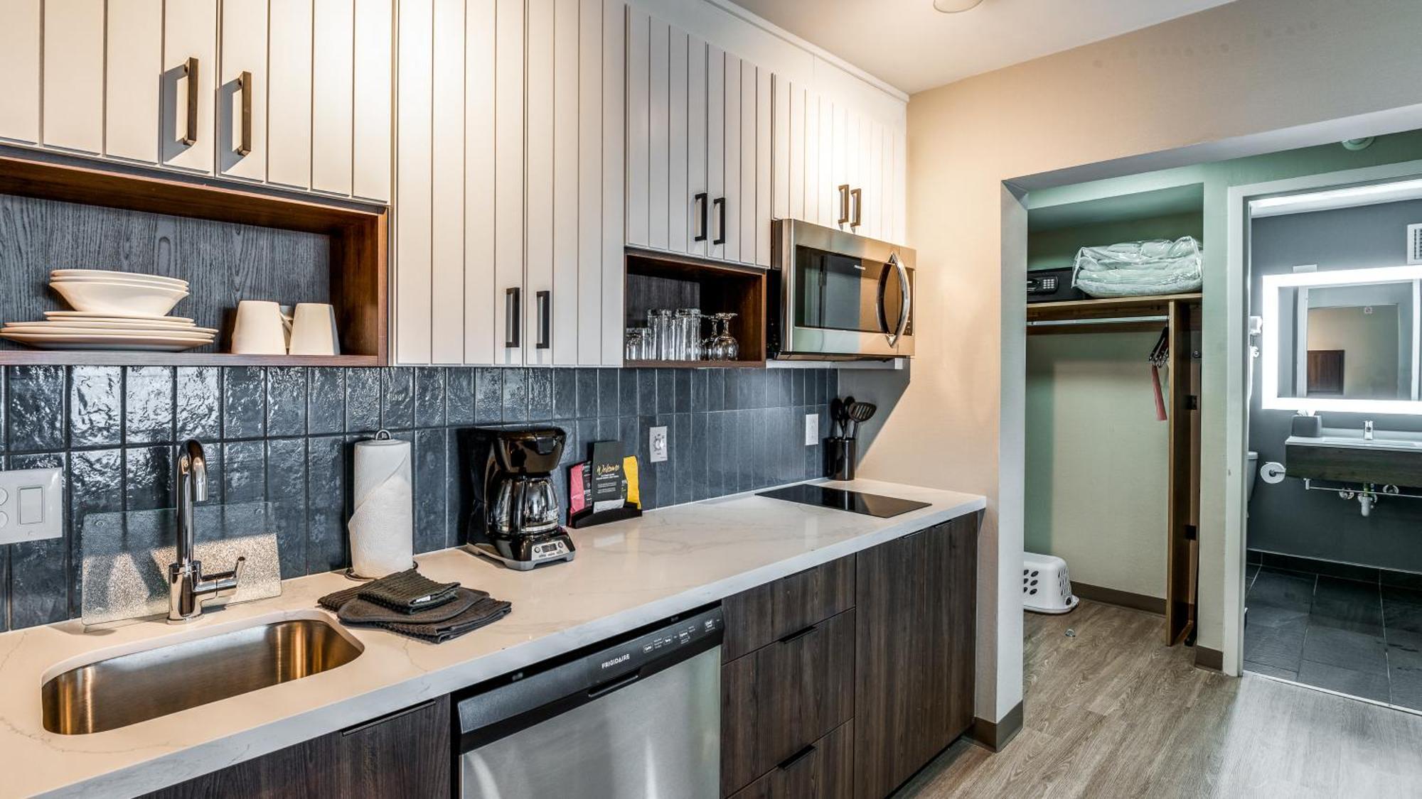 Staybridge Suites Dallas Market Ctr Love Field, An Ihg Hotel Extérieur photo